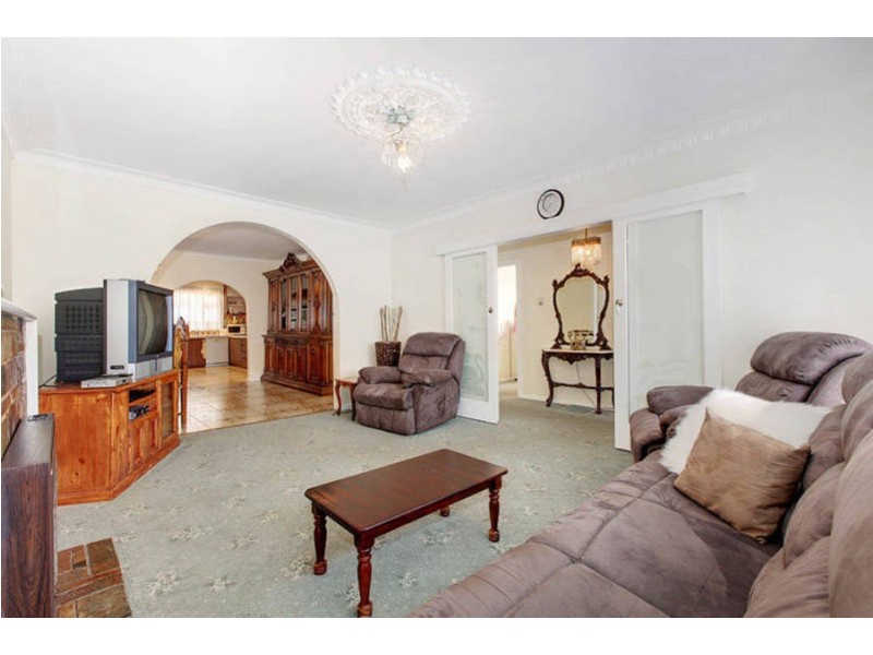 13 Regent Street, Hadfield VIC 3046
