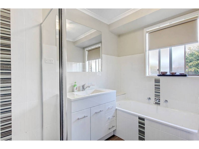 37 Kanooka Grove, Meadow Heights VIC 3048