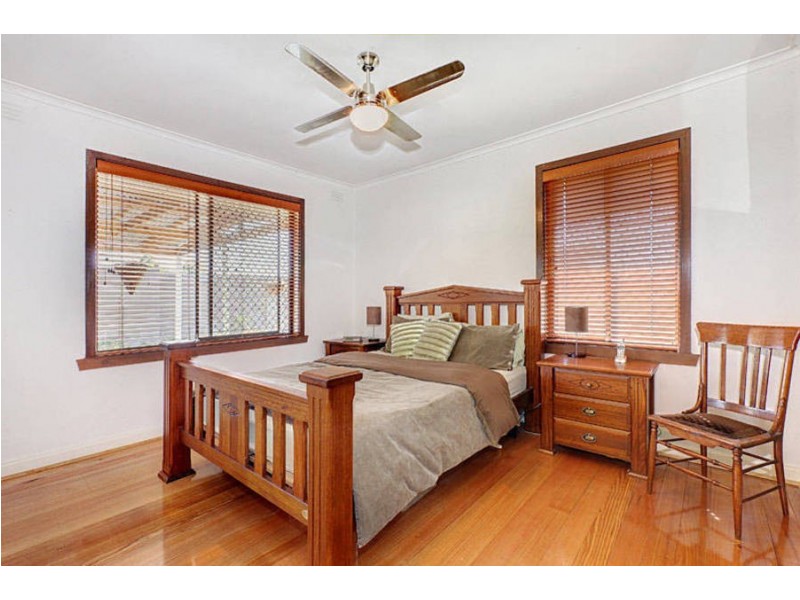 10 Howard Court, Glenroy VIC 3046