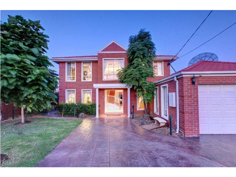 16 Plumpton Avenue, Glenroy VIC 3046