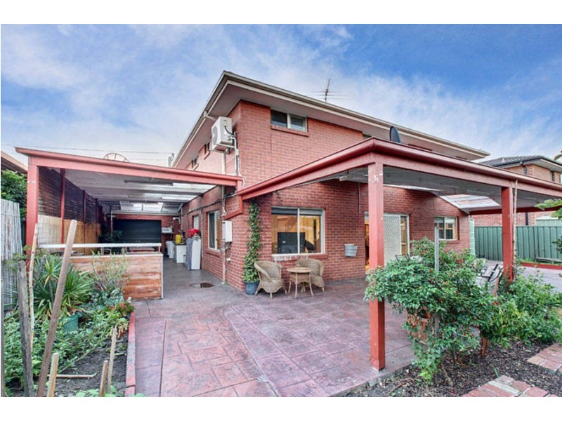 16 Plumpton Avenue, Glenroy VIC 3046