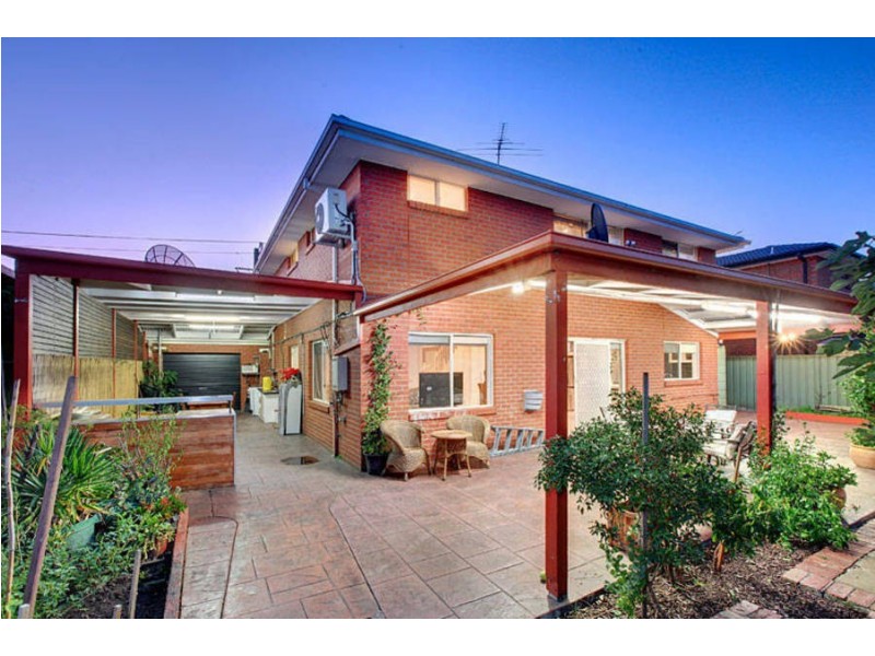 16 Plumpton Avenue, Glenroy VIC 3046