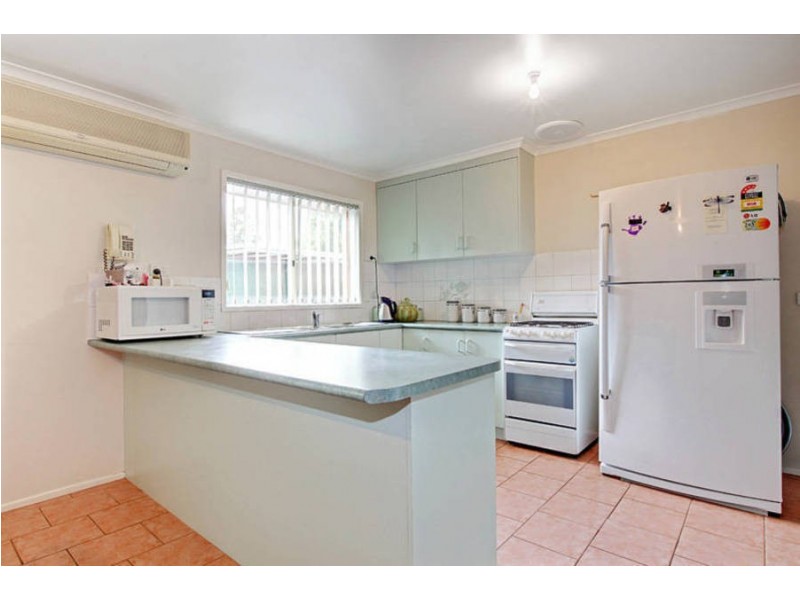 4 Manton Place, Roxburgh Park VIC 3064