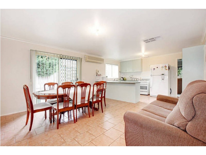 4 Manton Place, Roxburgh Park VIC 3064