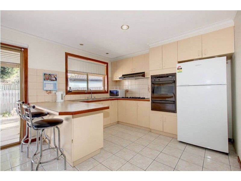 2/54 Bicentennial Crescent, Meadow Heights VIC 3048