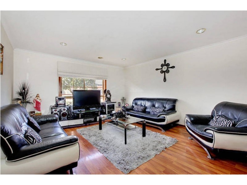 2/54 Bicentennial Crescent, Meadow Heights VIC 3048