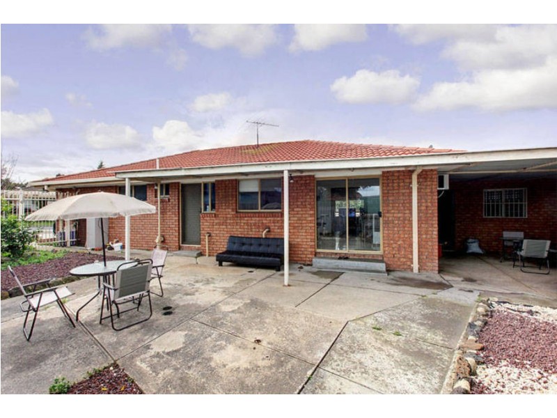 2/54 Bicentennial Crescent, Meadow Heights VIC 3048