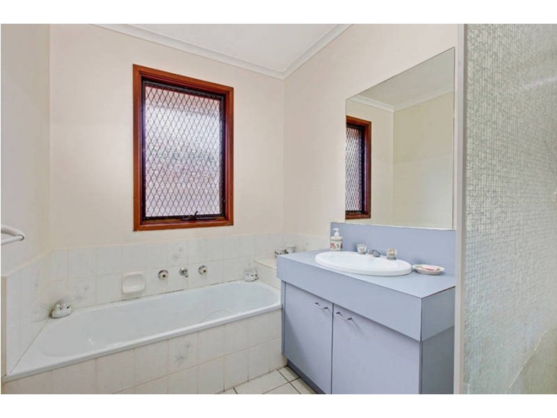 1/14 Coorong Court, Meadow Heights VIC 3048