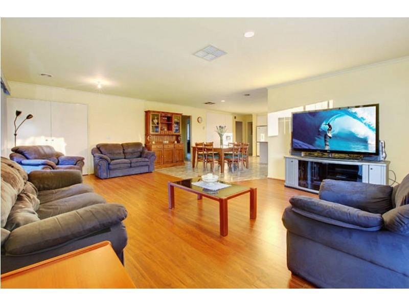 11 Gowanbrae Drive, Gowanbrae VIC 3043