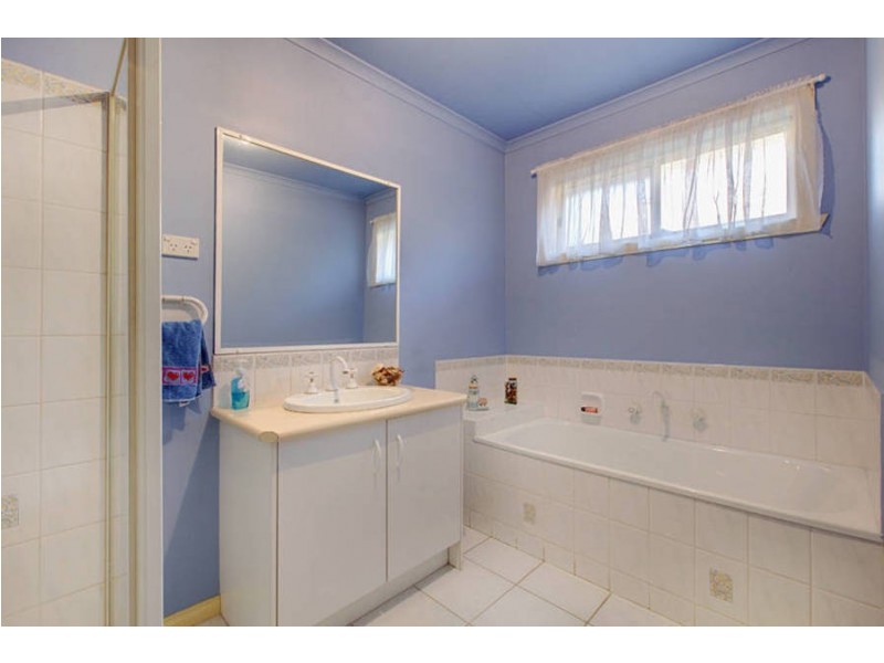 11 Gowanbrae Drive, Gowanbrae VIC 3043