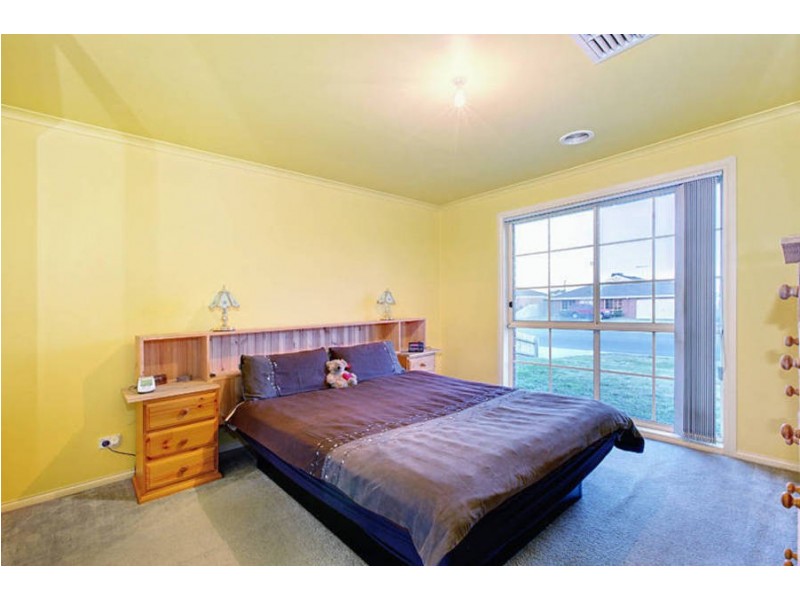 11 Gowanbrae Drive, Gowanbrae VIC 3043