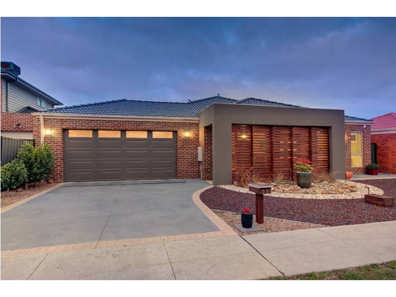 23 Coronet Avenue, Roxburgh Park VIC 3064