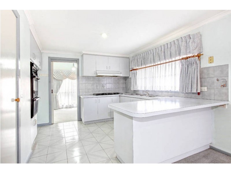 6 Yarto Court, Meadow Heights VIC 3048