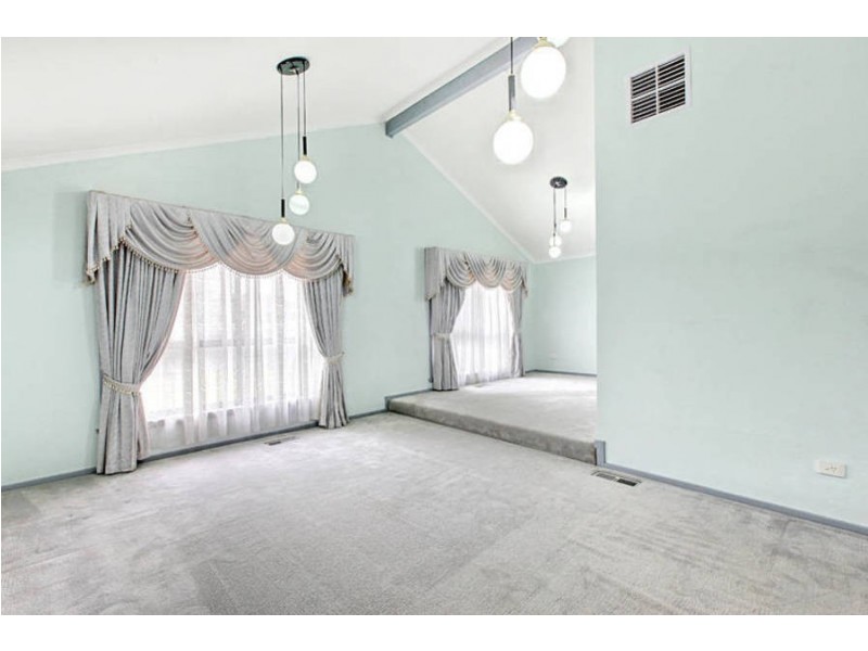 6 Yarto Court, Meadow Heights VIC 3048