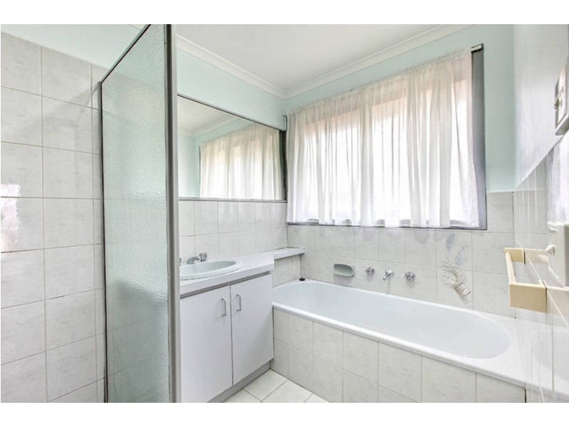 6 Yarto Court, Meadow Heights VIC 3048