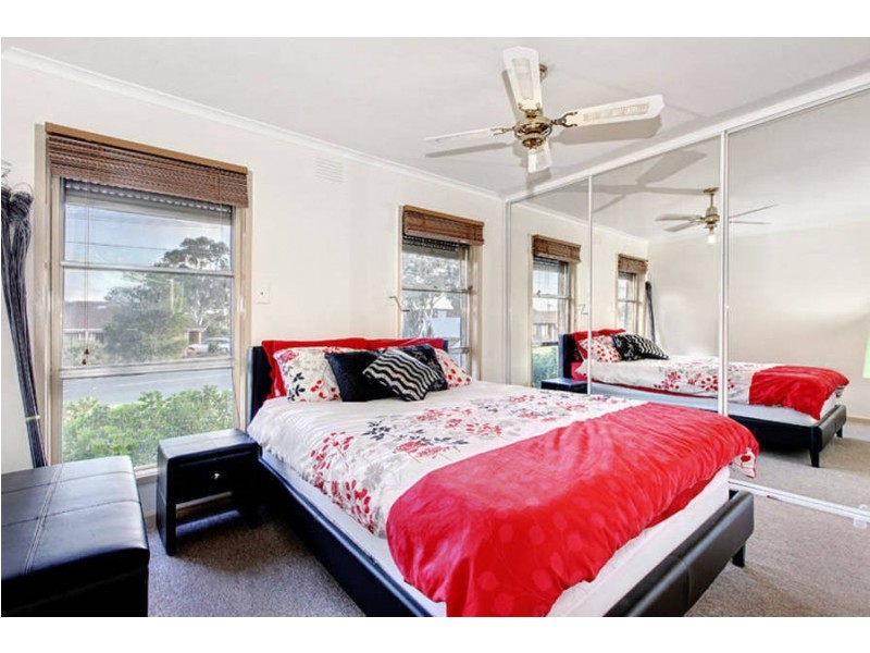 1 Werona Court, Meadow Heights VIC 3048