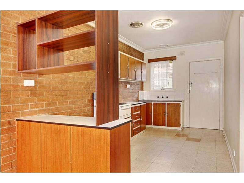 2/43 Surrey Street, Pascoe Vale VIC 3044