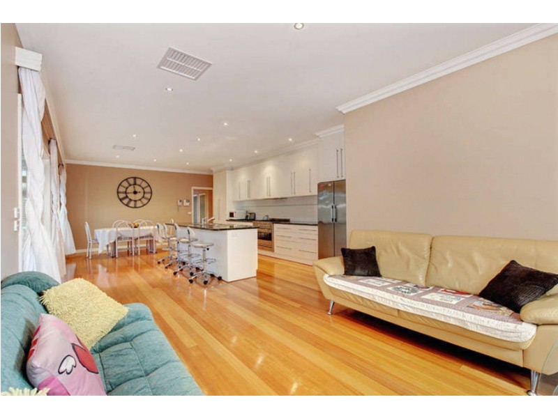 15 Edna Grove, Coburg VIC 3058