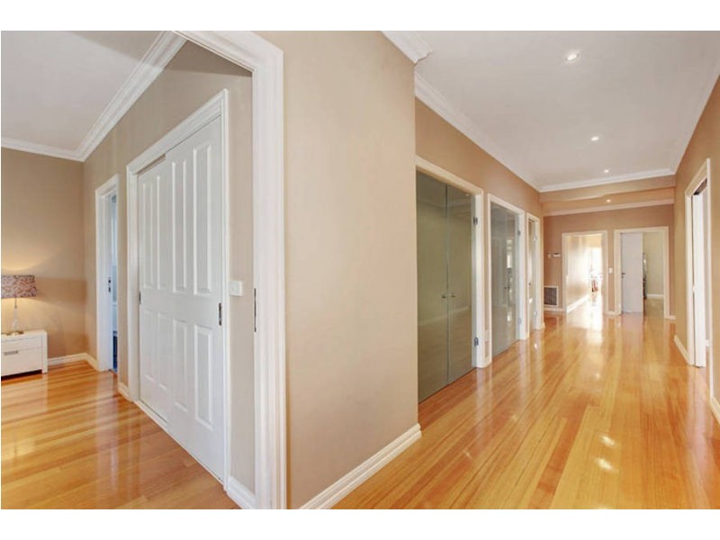 15 Edna Grove, Coburg VIC 3058