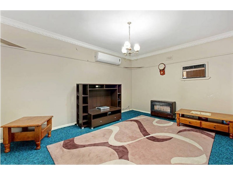 36 Bamburgh Street, Jacana VIC 3047