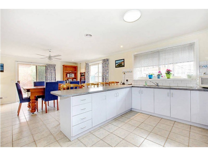 12 Thurmand Court, Roxburgh Park VIC 3064