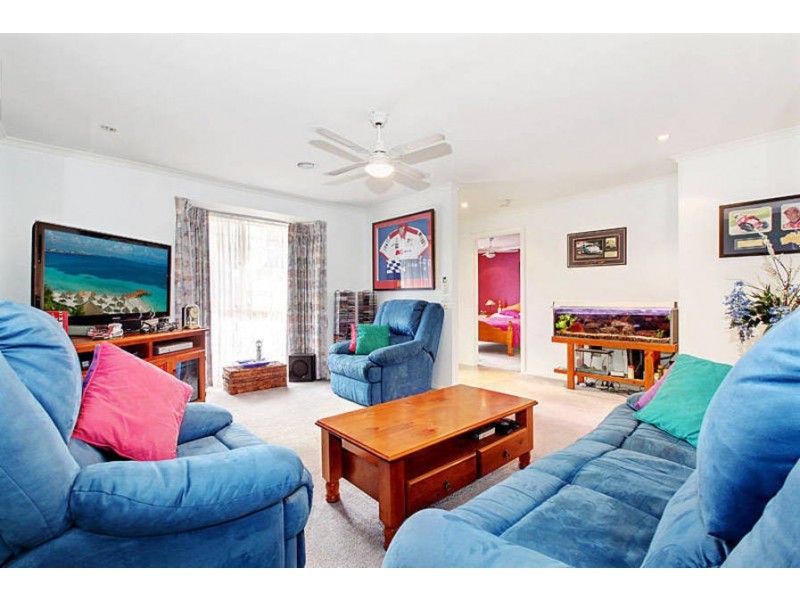 12 Thurmand Court, Roxburgh Park VIC 3064