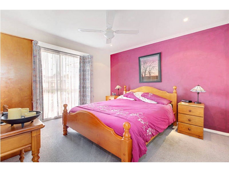 12 Thurmand Court, Roxburgh Park VIC 3064