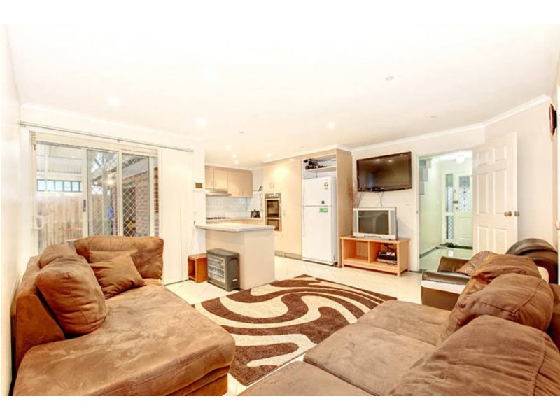7d Rokewood Crescent, Meadow Heights VIC 3048