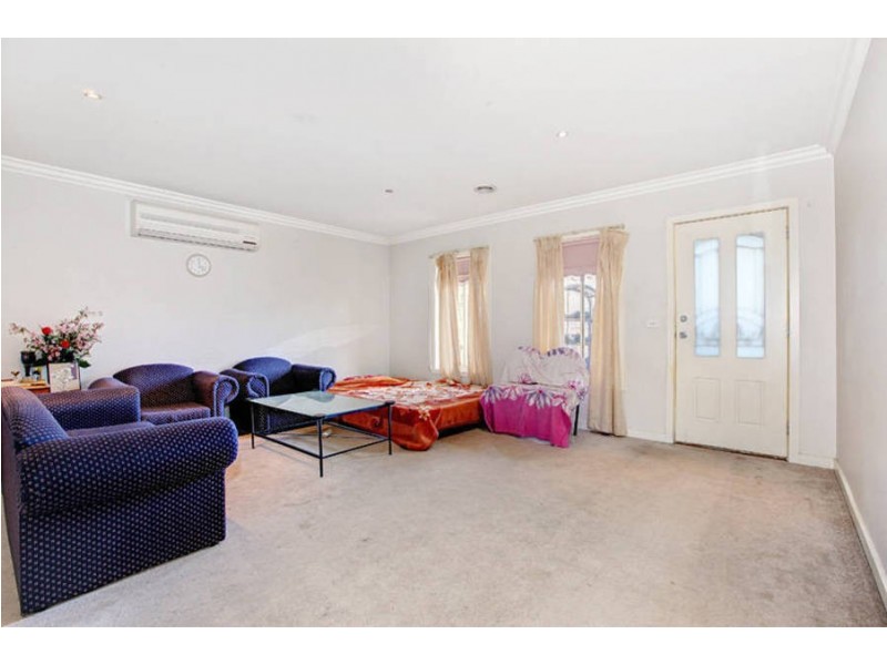 1/10 Lorica Avenue, Broadmeadows VIC 3047