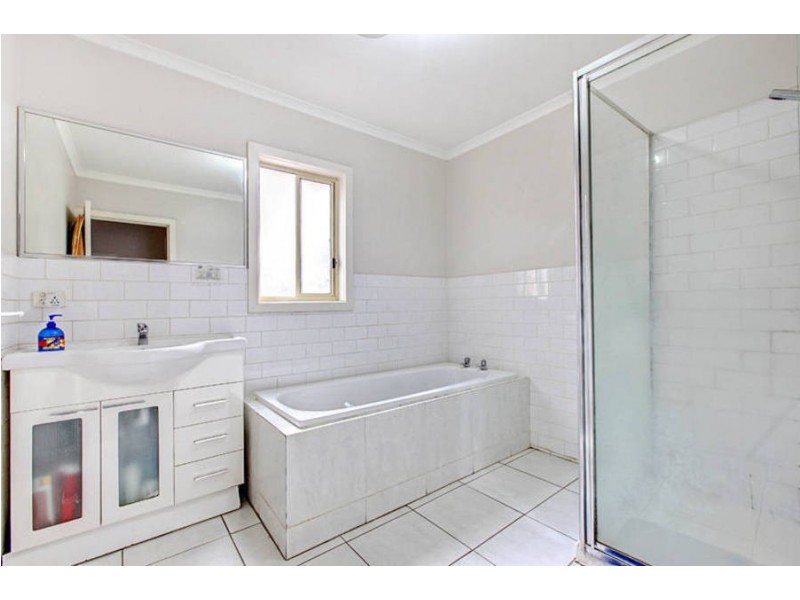 1/10 Lorica Avenue, Broadmeadows VIC 3047