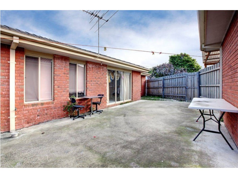 1/10 Lorica Avenue, Broadmeadows VIC 3047