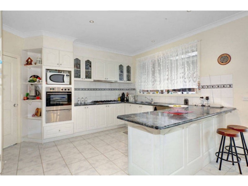 3 Alberton Way, Roxburgh Park VIC 3064