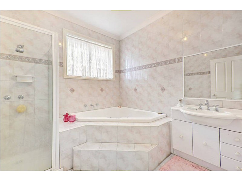 3 Alberton Way, Roxburgh Park VIC 3064