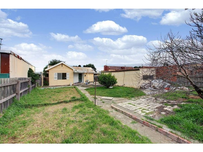 36 Bamburgh Street, Jacana VIC 3047