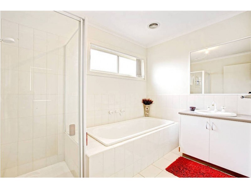 26 Malabar Street, Roxburgh Park VIC 3064