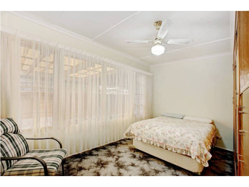 4 Morwell Crescent, Dallas VIC 3047