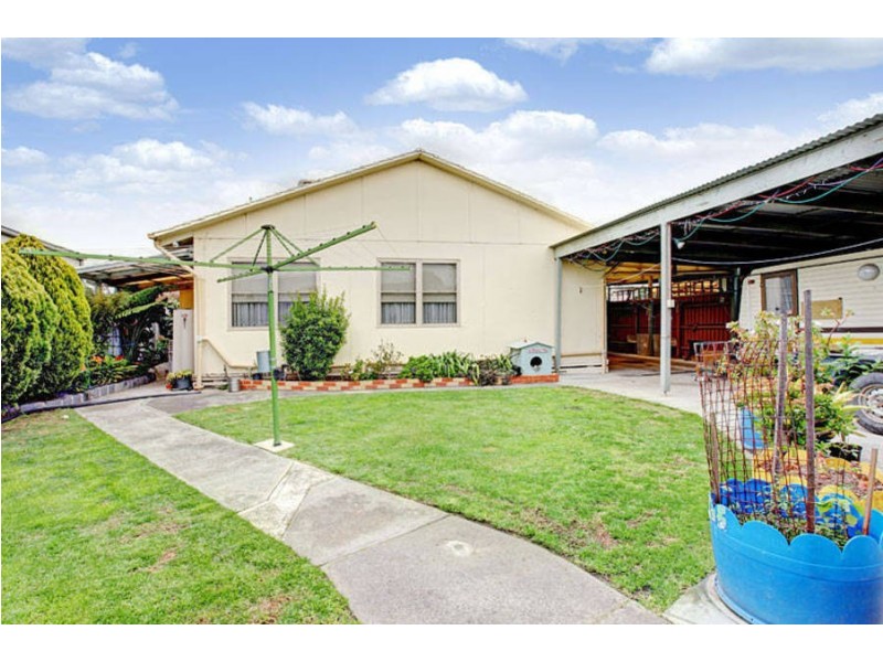 4 Morwell Crescent, Dallas VIC 3047