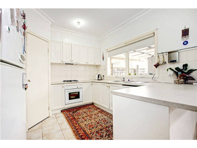 13 Klein Crescent, Roxburgh Park VIC 3064