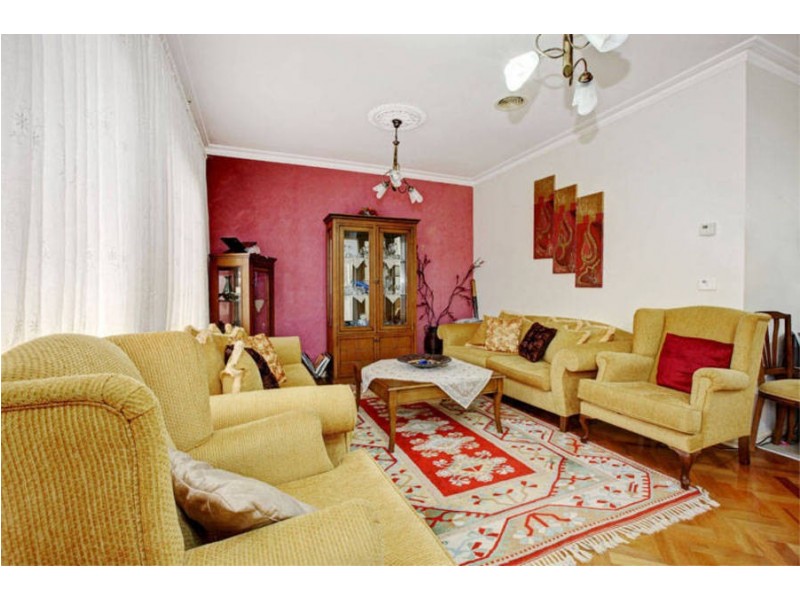 13 Klein Crescent, Roxburgh Park VIC 3064