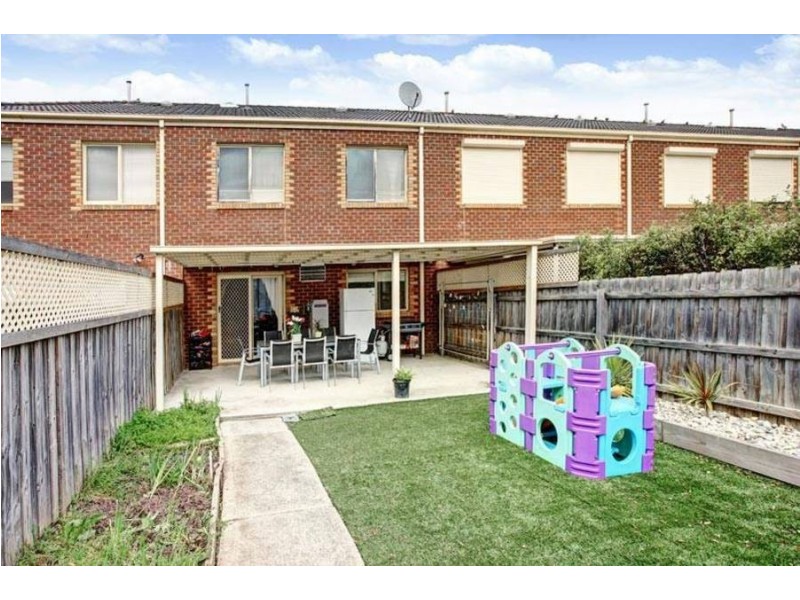 13 Klein Crescent, Roxburgh Park VIC 3064