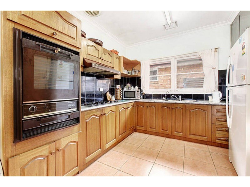 111 Glenroy Road, Glenroy VIC 3046