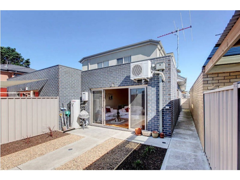 2/106 Middle Street, Hadfield VIC 3046