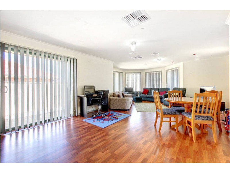 59 LIMPOPA SQUARE, Roxburgh Park VIC 3064