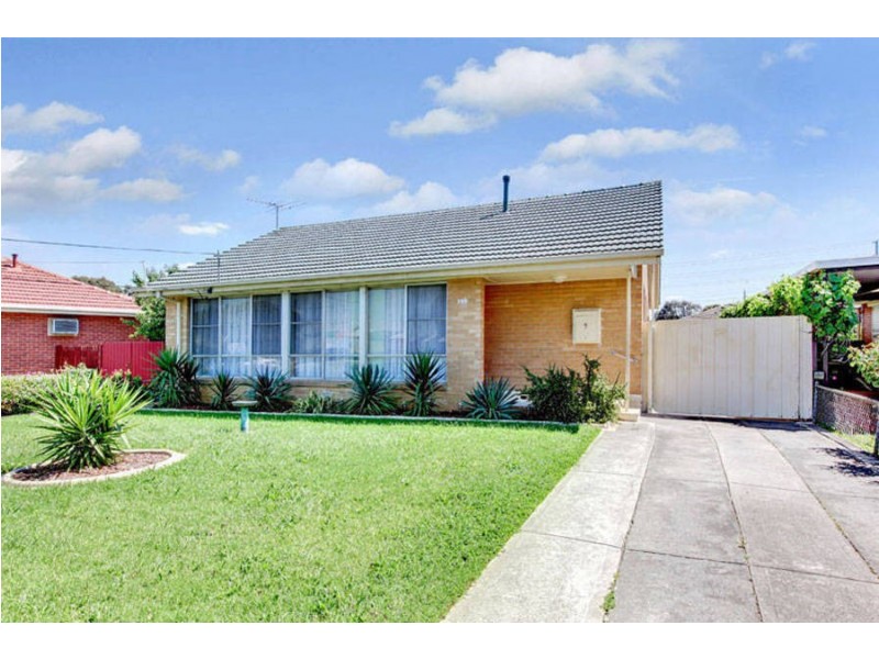 9 Macedon Ave, Dallas VIC 3047