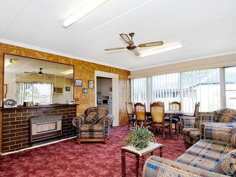 27 Gosford Crescent, Broadmeadows VIC 3047