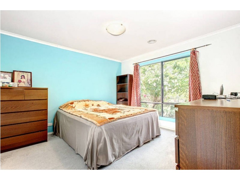 14 Greensted Grove, Roxburgh Park VIC 3064