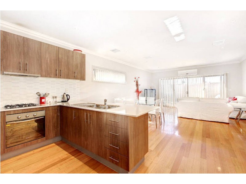 2/106 Middle Street, Hadfield VIC 3046