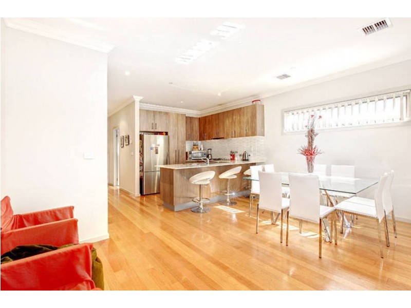 2/106 Middle Street, Hadfield VIC 3046