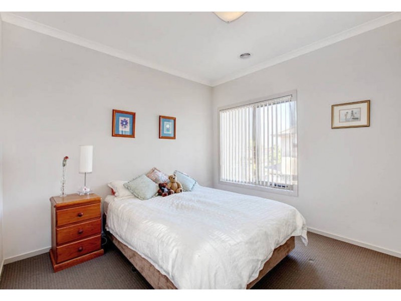 2/106 Middle Street, Hadfield VIC 3046