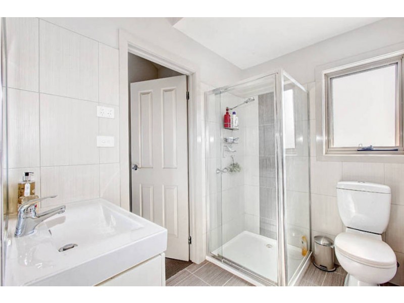 2/106 Middle Street, Hadfield VIC 3046